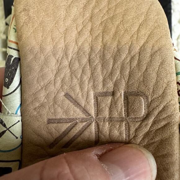 Freshly Picked Soft Sole Leather Moccasins Baby Size 2 US Size 4  6-12 Months - Picture 7 of 11